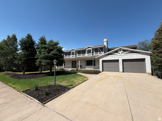 717 Woodridge Dr — photo