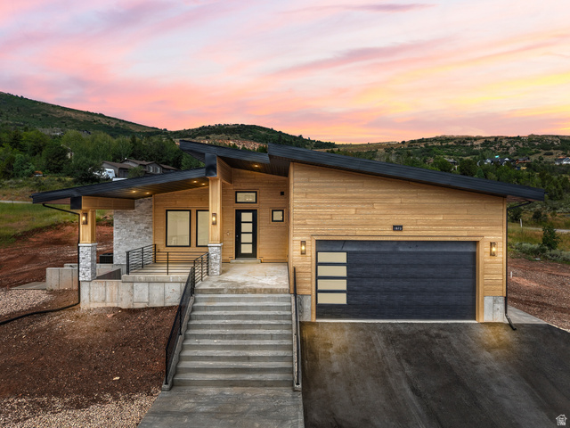 1073 S Mountain Meadow Dr — photo