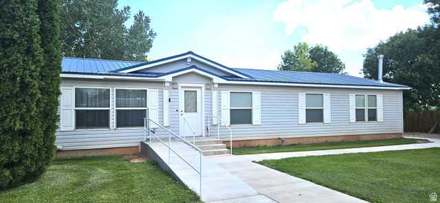 2113 W 8900 388 — photo