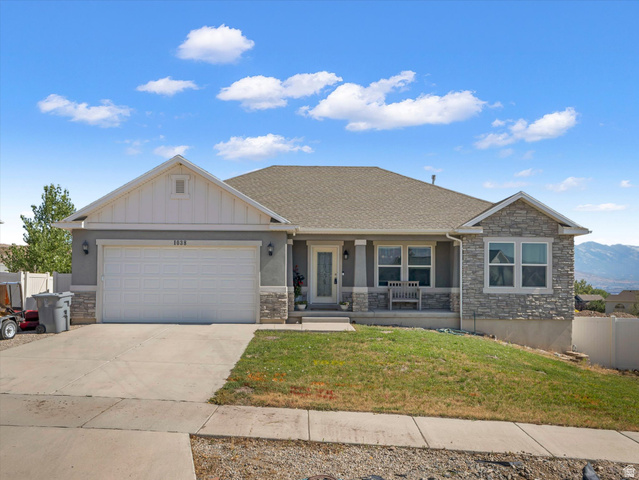 1038 W Meridian Dr — photo