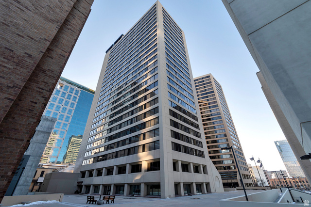 48 W Broadway #1403N — photo