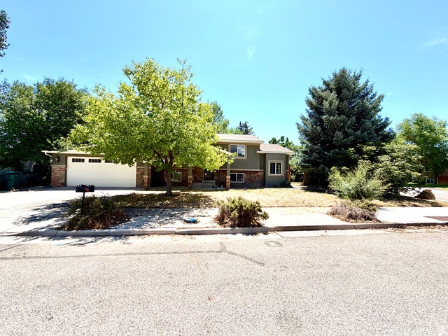 105 Cedar Dr — photo