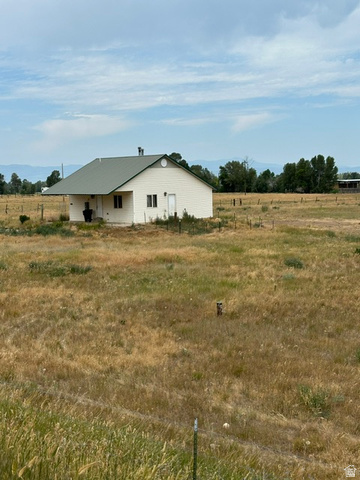 636 Cemetary Rd — photo