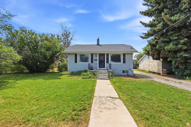 255 N 200 W — photo