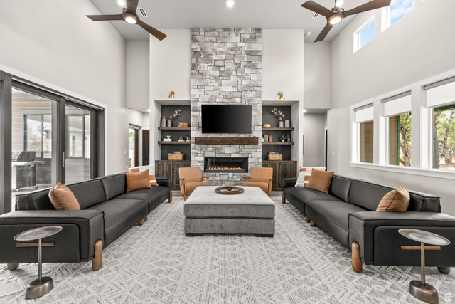 10705 W Zion Dr — photo