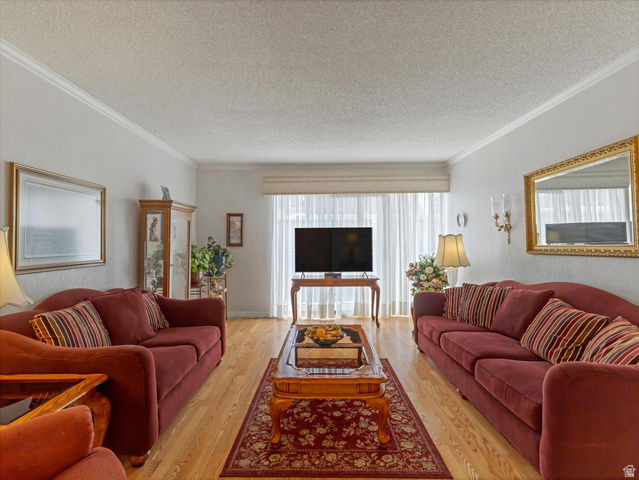 62 W Lester Ave #J-27 — photo