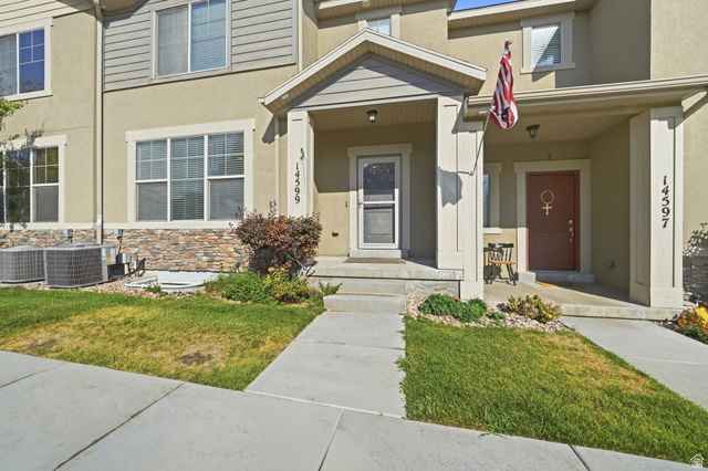 14599 S Auroral Way — photo