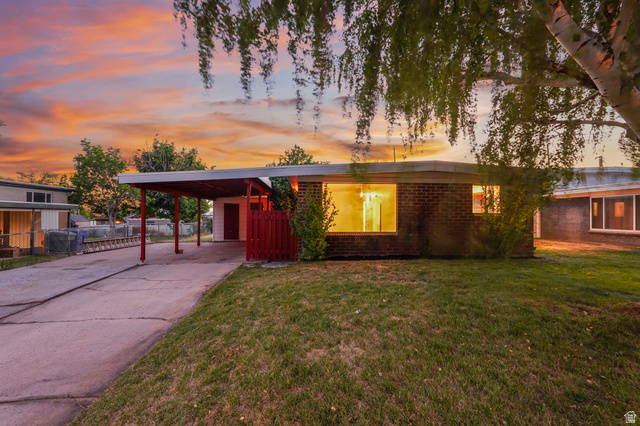 785 Simoron Dr — photo