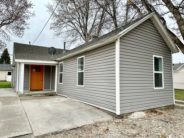 282 E Vine St — photo