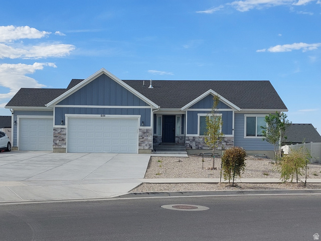 644 W Prairie Hawk Way — photo