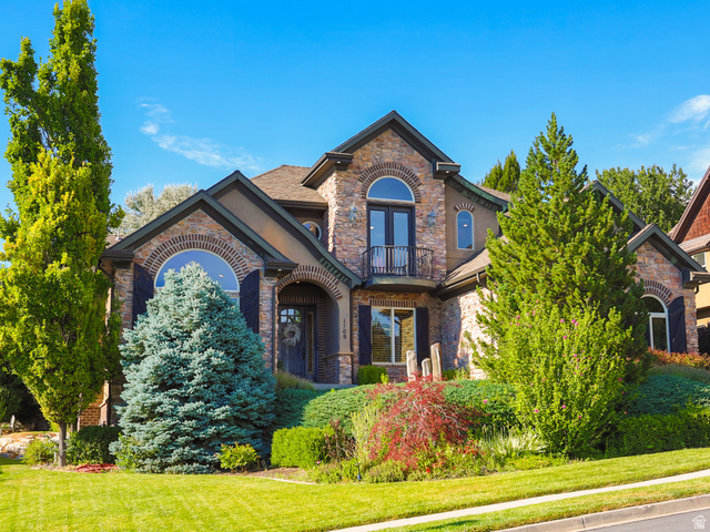 1709 E Deer Crest Dr — photo