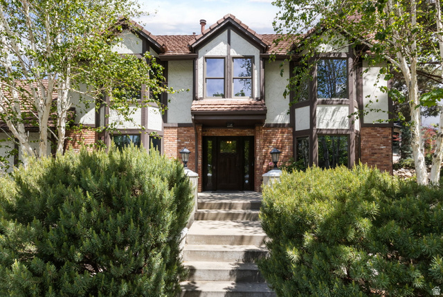 4049 E Prospector Dr — photo