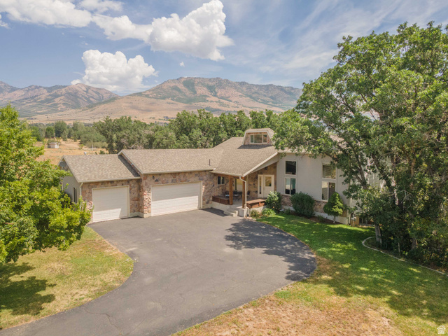 3448 N Fuller Dr — photo