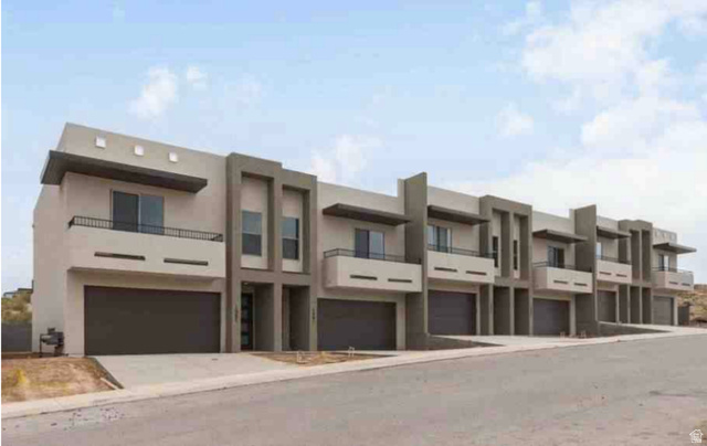 319 S 1930 W — photo