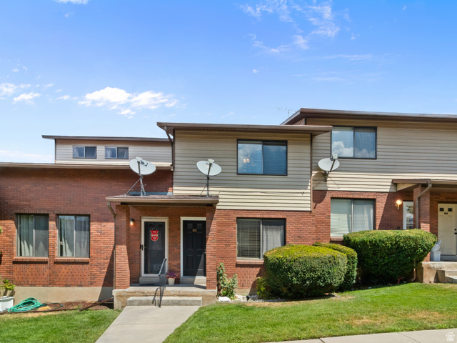 1113 Country Hills Dr #B2 — photo