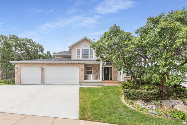 1921 Anasazi Dr — photo