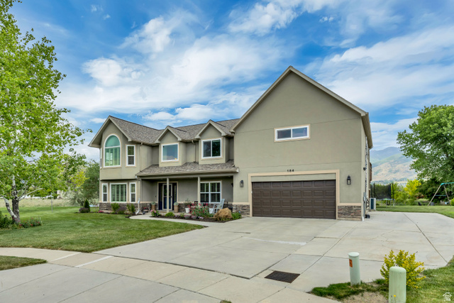 184 N Farm CV — photo