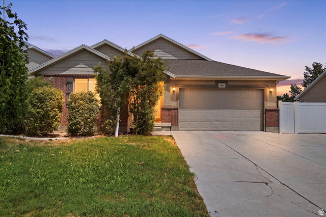 4582 W Black Powder Dr — photo