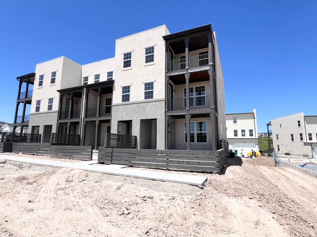 7609 S New Sycamore Dr #431 — photo