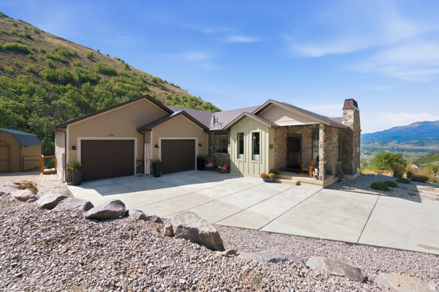 1306 Maple Dr #101 — photo