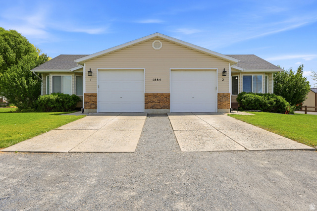 1884 E Shepard Ln — photo