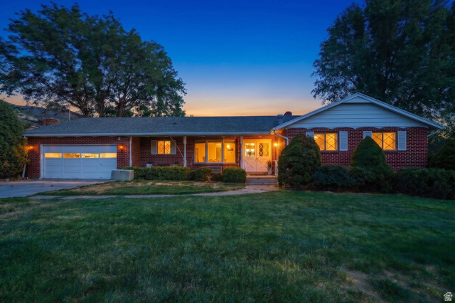 997 Henderson Dr — photo