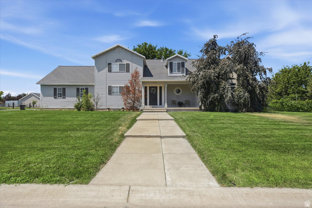 3923 Hillside Dr — photo