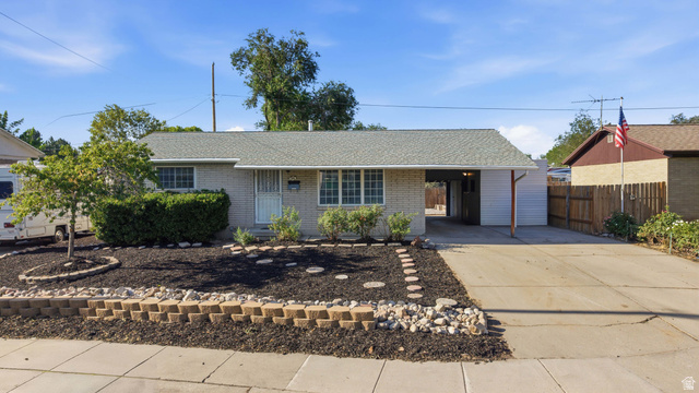 96 W Paula Dr — photo