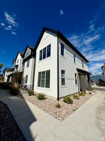 1125 N Clifton Dr #101 — photo
