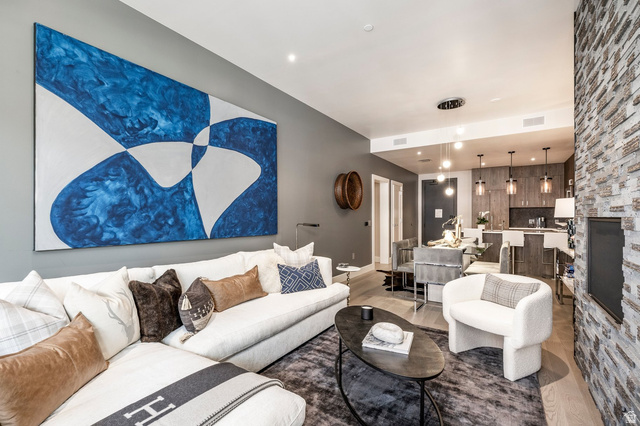 1702 W Glencoe Mountain Way — photo