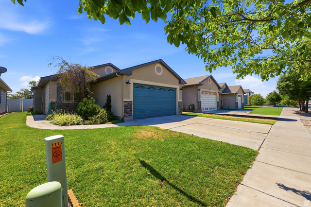 1113 W Haworth Dr. — photo