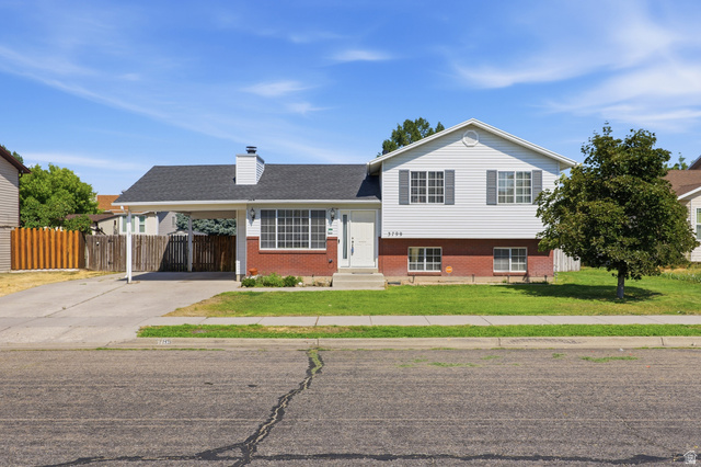 3799 Foxglen Dr — photo