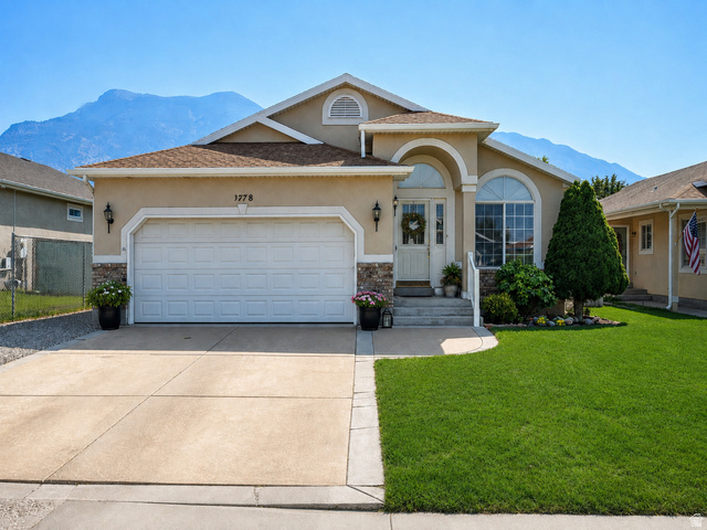 9748 N Ferguson Dr — photo