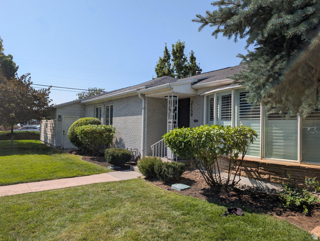 2159 E Bendamere Cir — photo