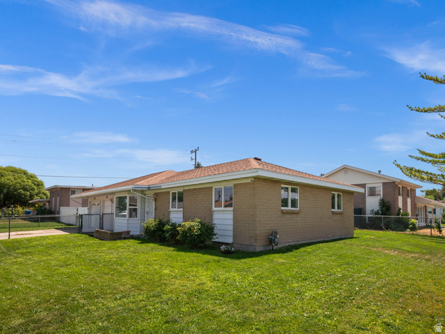 4315 W Annapolis Dr — photo