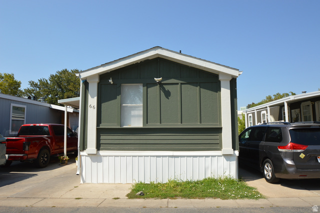 75 W 250 N #66 — photo