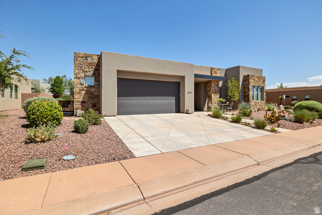 3215 S Sandstone Dr — photo
