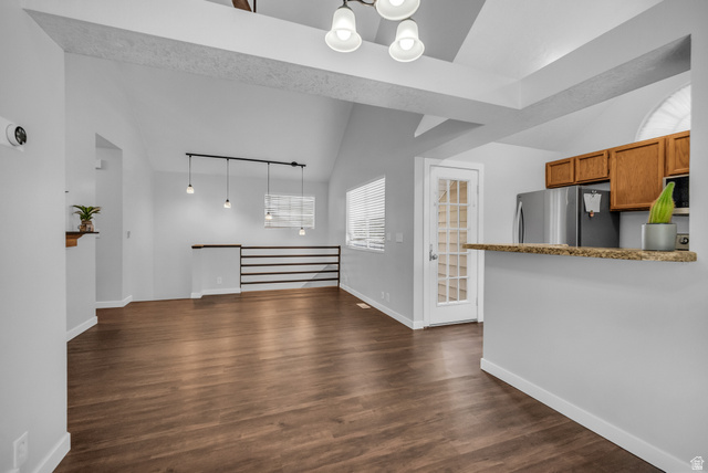 1387 W Breakwater Dr — photo