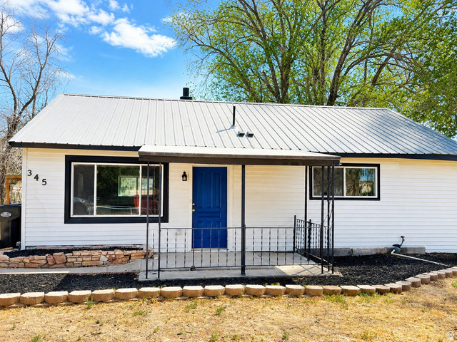 345 W Peach St — photo