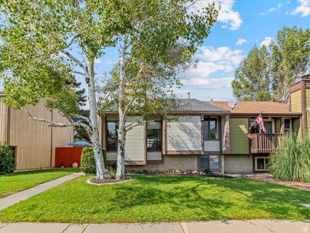 2446 W Hardrock Dr — photo