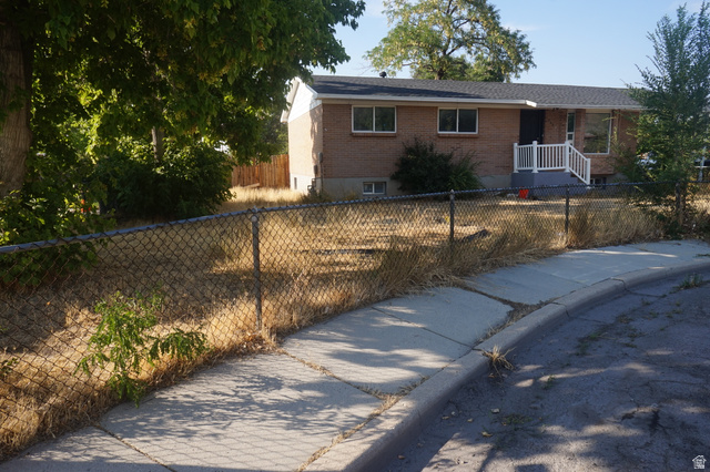 560 Pezel Rd, Tooele, UT 84074 — photo 2