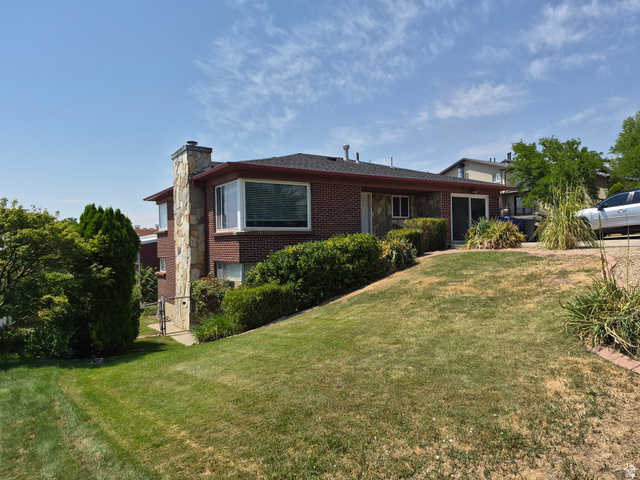 699 N Eastcapitol Blvd — photo