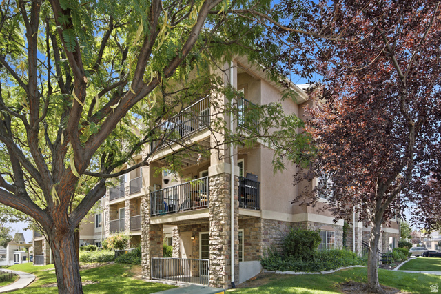 1249 W Cambria Way #L-104 — photo