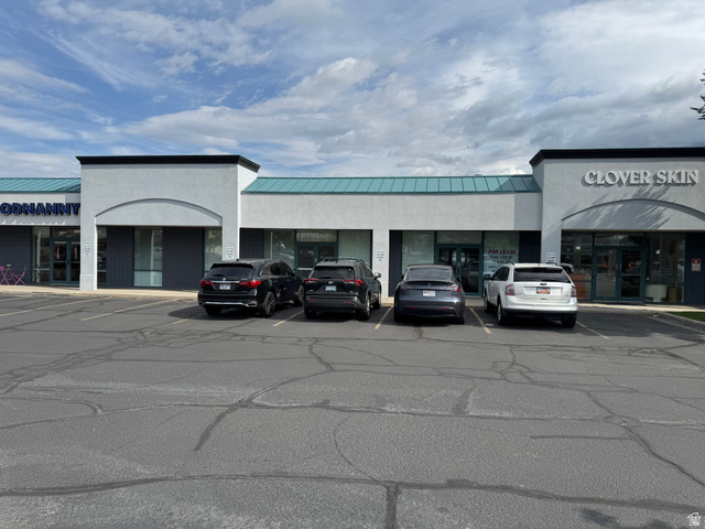 135 S State St #18 — photo