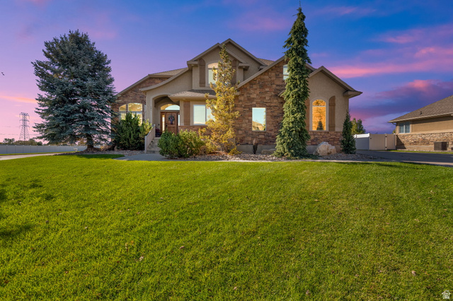 686 Wellington Dr — photo