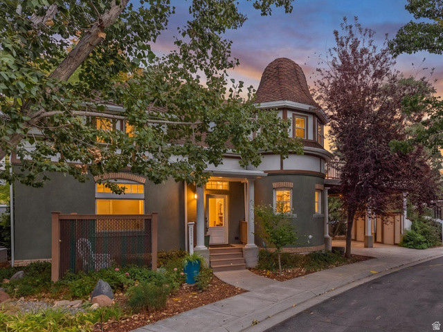 1211 S Liberty Wells Pl — photo