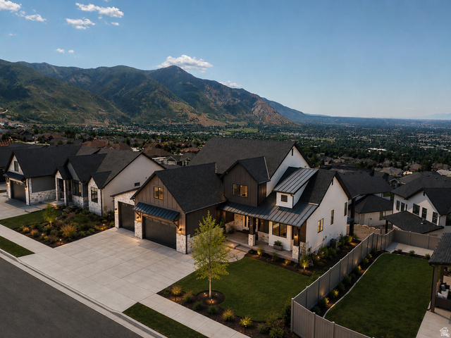 619 E Mountain Rd. — photo