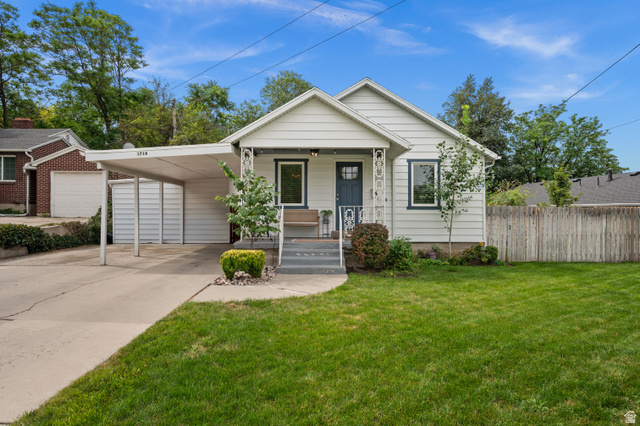 1716 E Woodside Dr — photo