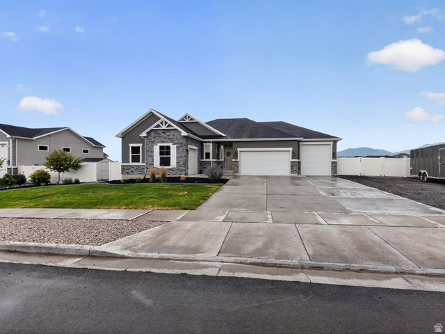 597 S Chan Dr — photo