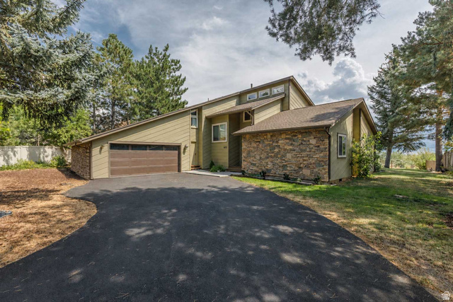 4573 E Fuller Dr — photo